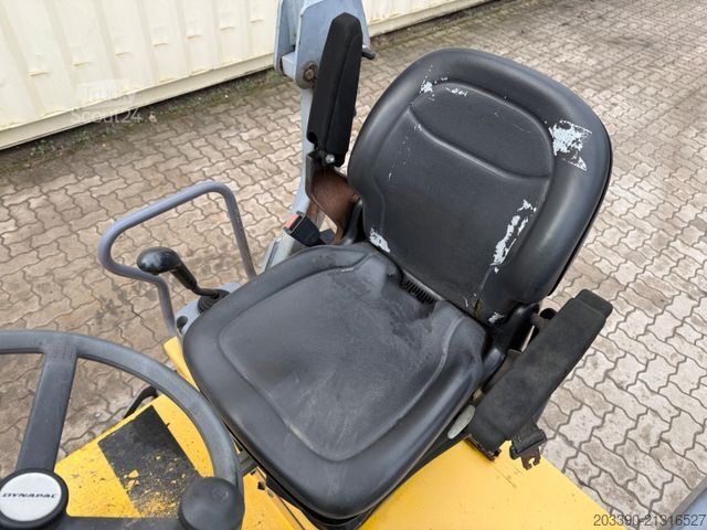 Rolo de tambor único DYNAPAC CC1200C Kombiwalze / 2014 BJ / 1.495 Stunden