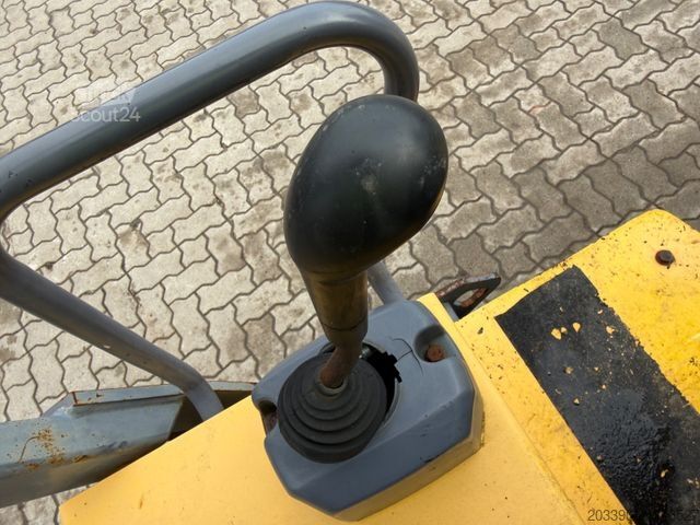 Rolo de tambor único DYNAPAC CC1200C Kombiwalze / 2014 BJ / 1.495 Stunden