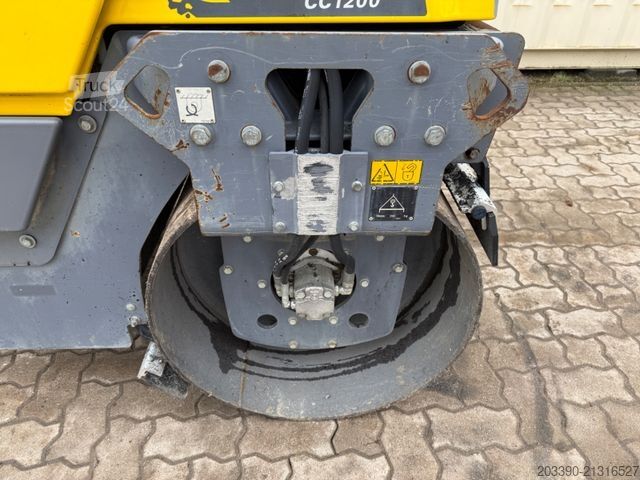 Rolo de tambor único DYNAPAC CC1200C Kombiwalze / 2014 BJ / 1.495 Stunden