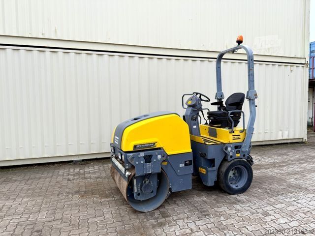 Rolo de tambor único DYNAPAC CC1200C Kombiwalze / 2016 BJ / 965 Stunden