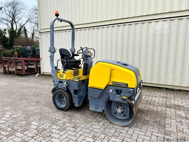 Rolo de tambor único DYNAPAC CC1200C Kombiwalze / 2016 BJ / 965 Stunden