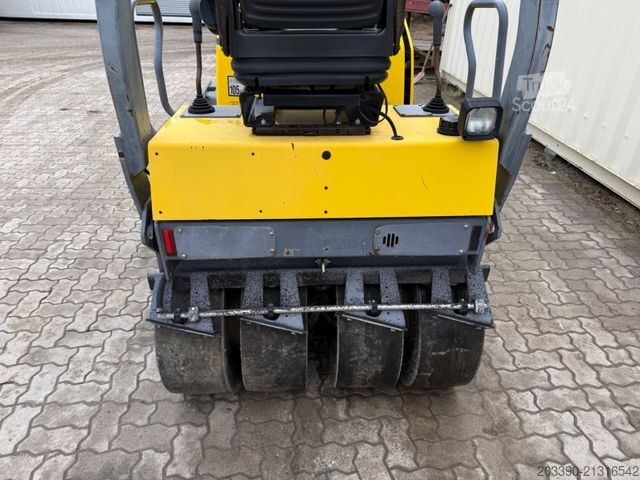 Rolo de tambor único DYNAPAC CC1200C Kombiwalze / 2016 BJ / 965 Stunden