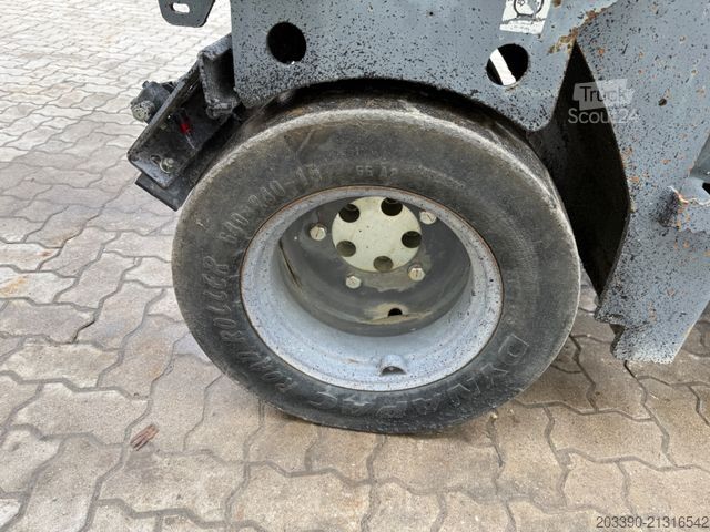 Rolo de tambor único DYNAPAC CC1200C Kombiwalze / 2016 BJ / 965 Stunden
