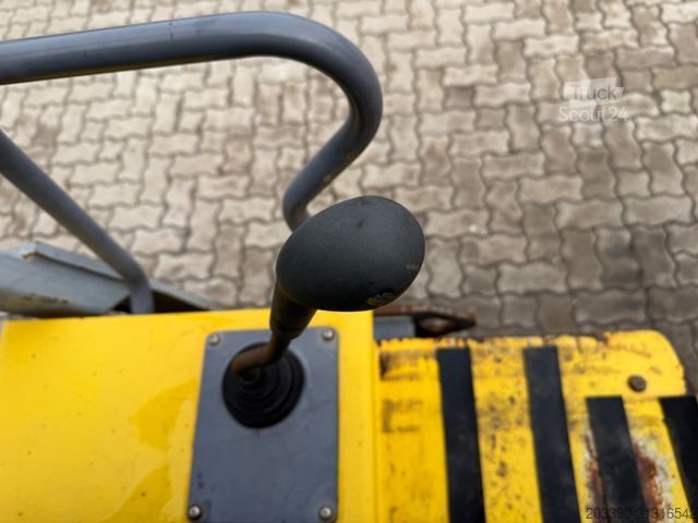 Rolo de tambor único DYNAPAC CC1200C Kombiwalze / 2016 BJ / 965 Stunden