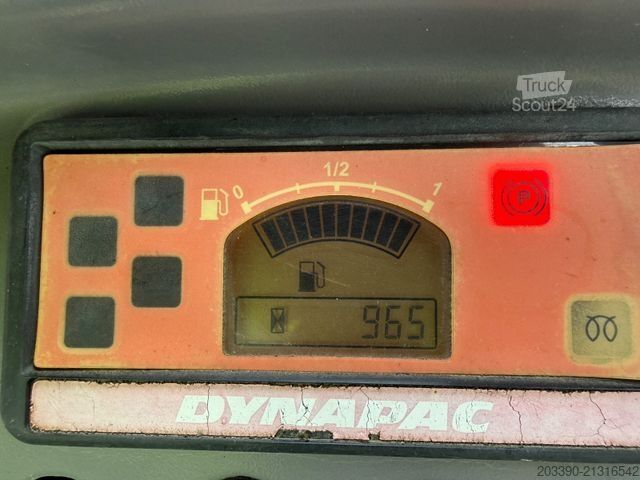 Rolo de tambor único DYNAPAC CC1200C Kombiwalze / 2016 BJ / 965 Stunden