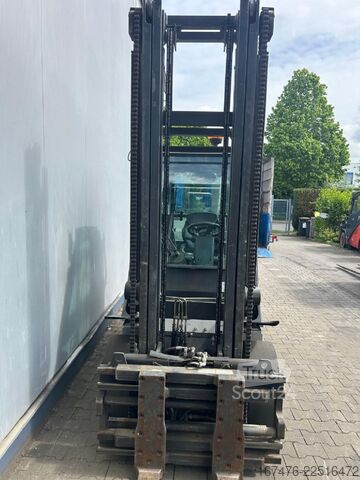 Frontstapler Nissan YG1D2A300
