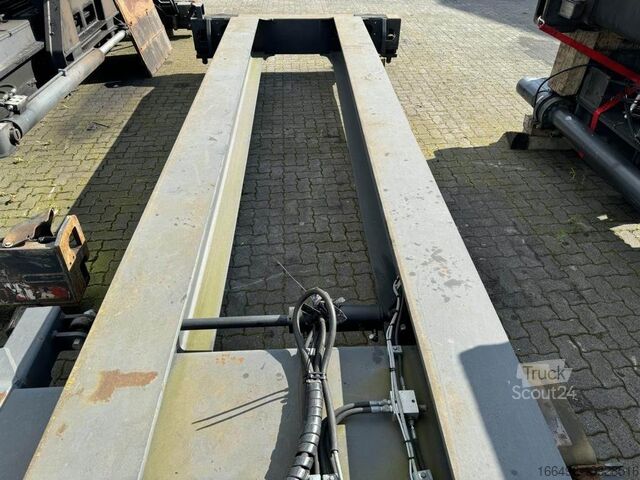 Nakládací a vykládací stroj Elme 340-3093