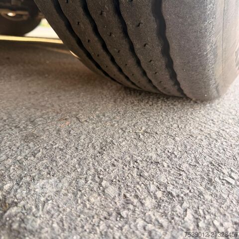 Camión portacoches DAF XF 480 FT + LOHR 300 2008