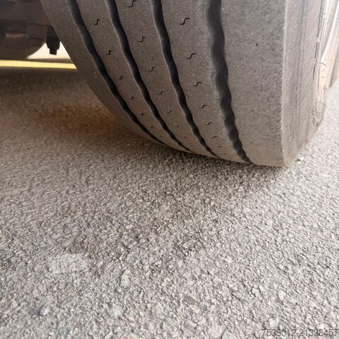 Camión portacoches DAF XF 480 FT + LOHR 300 2008