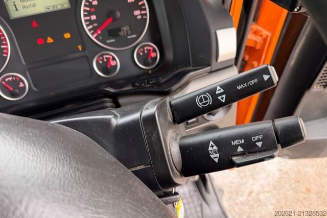 Spazzatrice stradale MAN TGS 18.360 4x2 Bucher