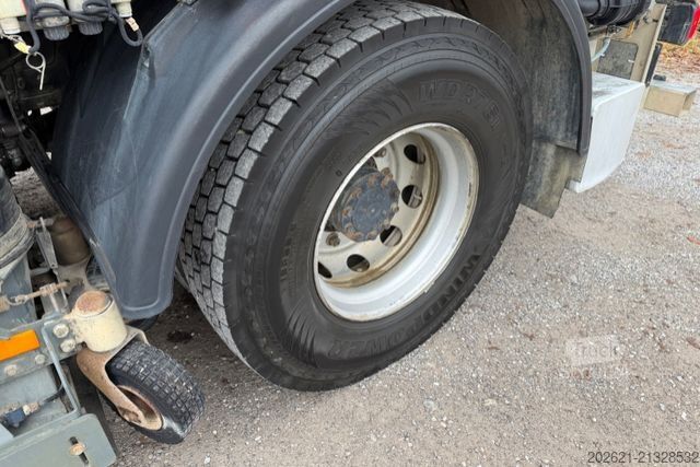 Spazzatrice stradale MAN TGS 18.360 4x2 Bucher