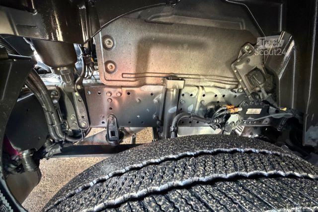 Tracteur routier standard MAN TGX 18.470 4x2