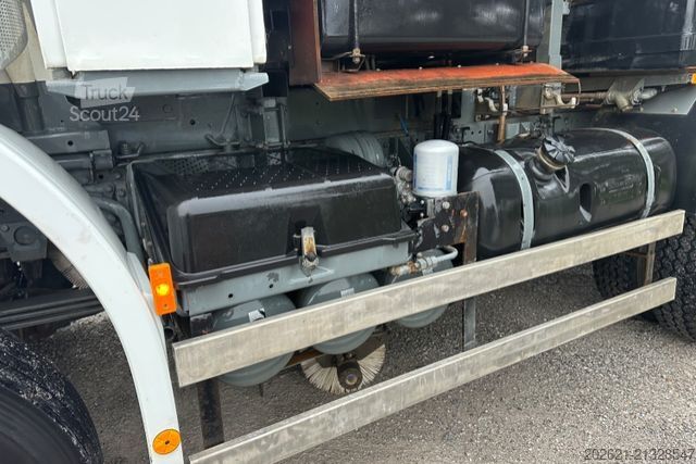 Spazzatrice stradale MERCEDES-BENZ Atego 1823 4x4 Faun 7m3