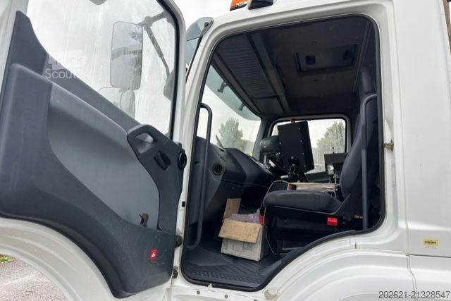 Spazzatrice stradale MERCEDES-BENZ Atego 1823 4x4 Faun 7m3