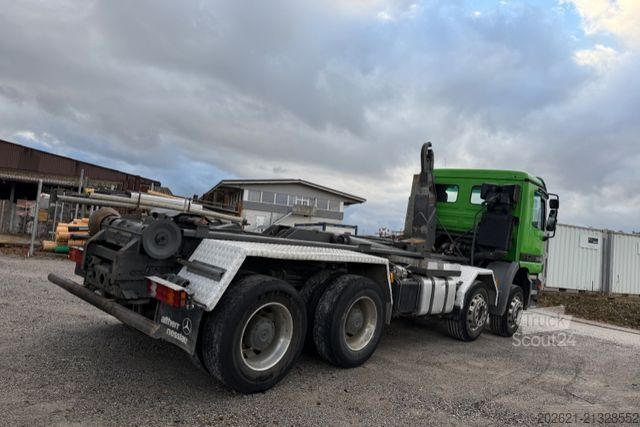 Hakowiec MERCEDES-BENZ Actros 3240 8x4 TRÖSCH