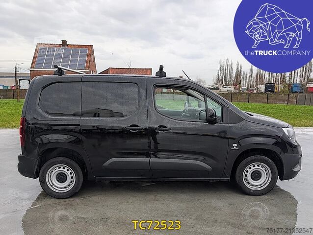 Panelinis furgonas Opel Combo