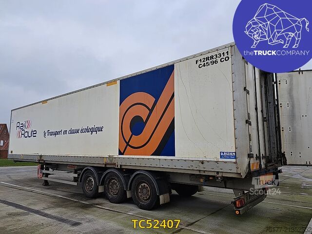 Transport af containere Fruehauf 