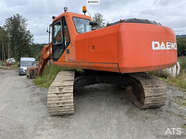  Daewoo SL220LC-V Excavator with Tooth Bucket