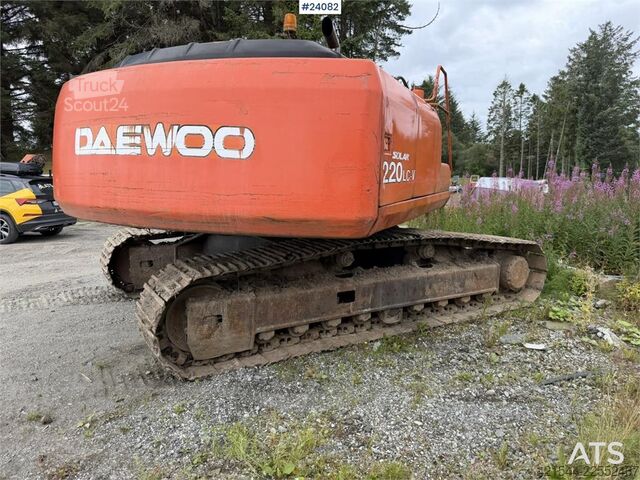  Daewoo SL220LC-V Excavator with Tooth Bucket