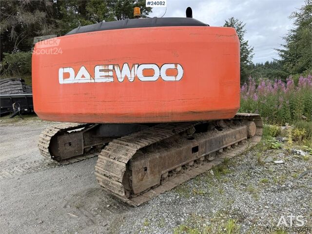  Daewoo SL220LC-V Excavator with Tooth Bucket