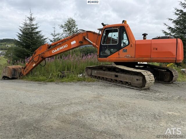  Daewoo SL220LC-V Excavator with Tooth Bucket