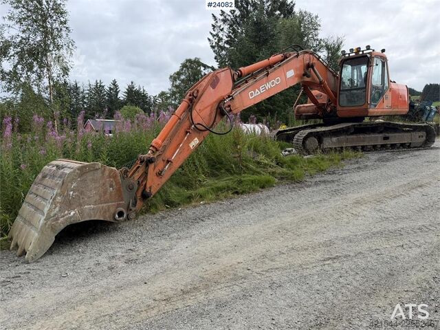  Daewoo SL220LC-V Excavator with Tooth Bucket