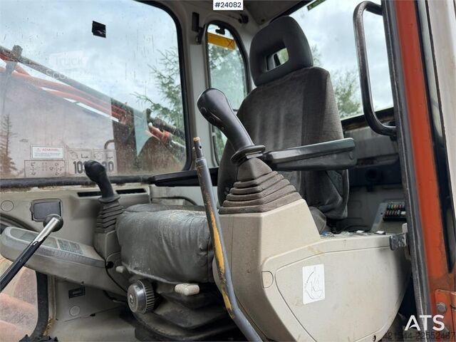 Goseniški bager Daewoo SL220LC-V Excavator with Tooth Bucket