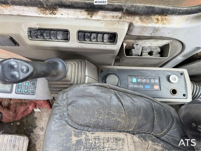 Goseniški bager Daewoo SL220LC-V Excavator with Tooth Bucket