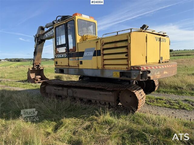 Escavatore cingolato Volvo EC230 Excavator with Tooth Bucket WATCH VIDEO