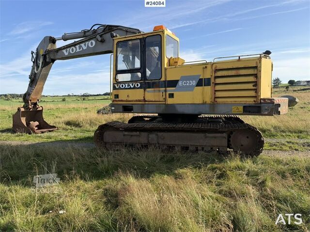 Escavatore cingolato Volvo EC230 Excavator with Tooth Bucket WATCH VIDEO