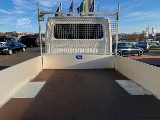 Camion à plateau double cabine Mercedes-Benz Sprinter 317 CDI DoKa Klima Stdheiz AHK3,5to