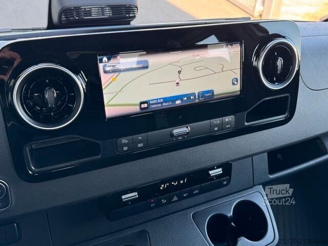 Camion à plateau double cabine Mercedes-Benz Sprinter 319 CDI 3665 DoKa Klima Kamera AHK