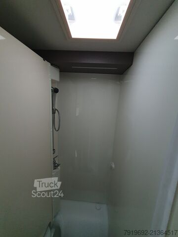 Half-integraal camper Etrusco T 7300 SB