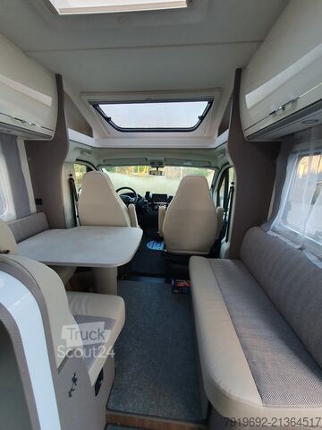 Half-integraal camper Etrusco T 7300 SB