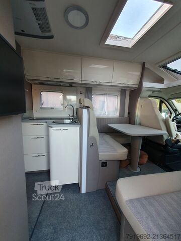 Half-integraal camper Etrusco T 7300 SB