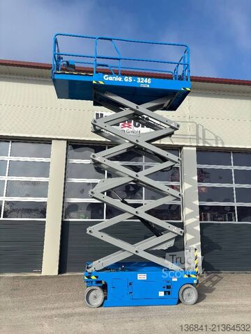 Pont élévateur à ciseaux Genie GS 3246 - 11,60m Scherenarbeitsbühne *Akku neu*