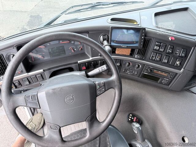 Фургон (вантажний автомобіль) VOLVO FM 330 6x2*4 Side opening 8.7 m