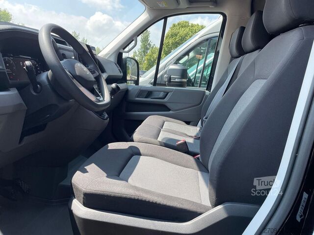 High top van VW Crafter Kasten 35 L4H3 AHK RFK äden