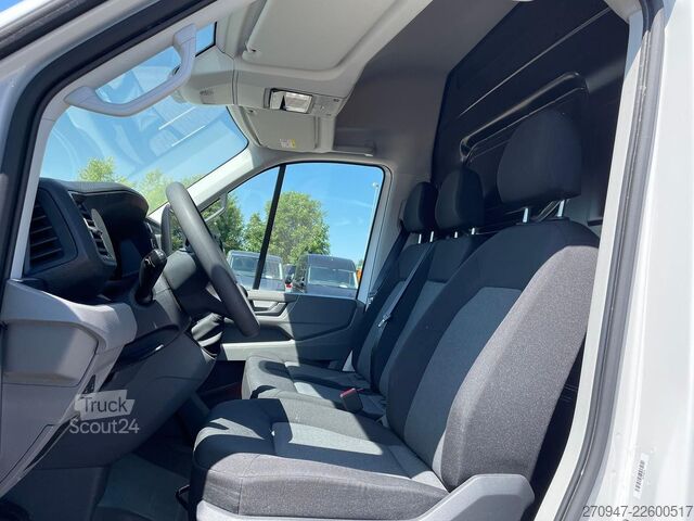 High top van VW Crafter Kasten 35 L4H3 NAV AHK äden