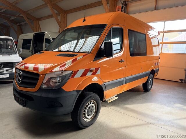 High top van MERCEDES-BENZ Sprinter 316 CDI 4x4 Allrad 5-Sitzer