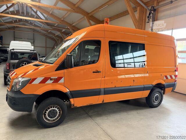 High top van MERCEDES-BENZ Sprinter 316 CDI 4x4 Allrad 5-Sitzer