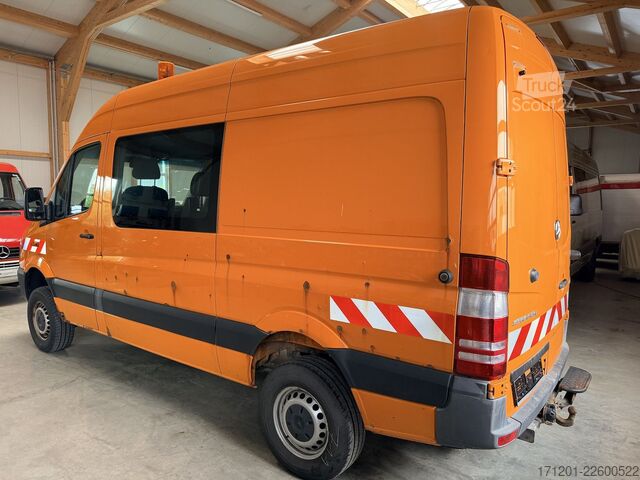 High top van MERCEDES-BENZ Sprinter 316 CDI 4x4 Allrad 5-Sitzer