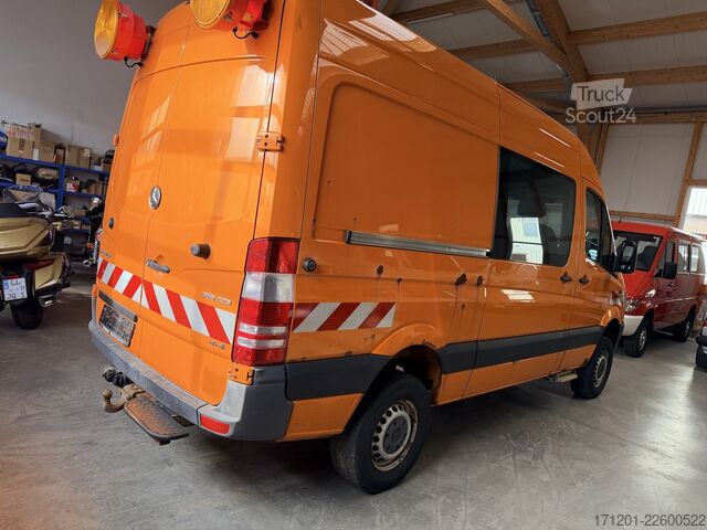 High top van MERCEDES-BENZ Sprinter 316 CDI 4x4 Allrad 5-Sitzer