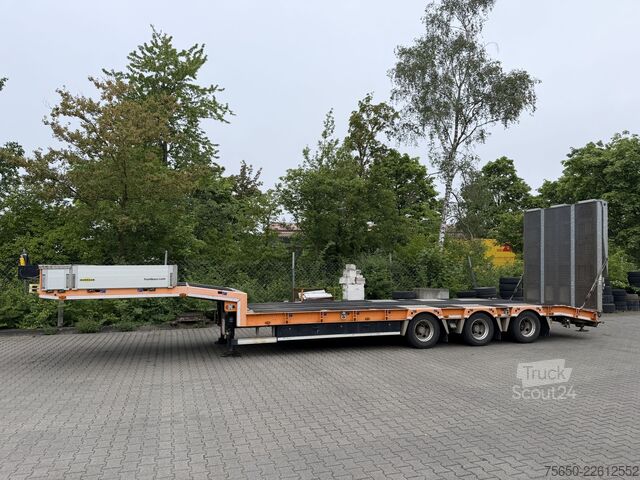 Nízkoložný návěs Humbaur HTS30  3 Achs Satteltieflader, neuwertig