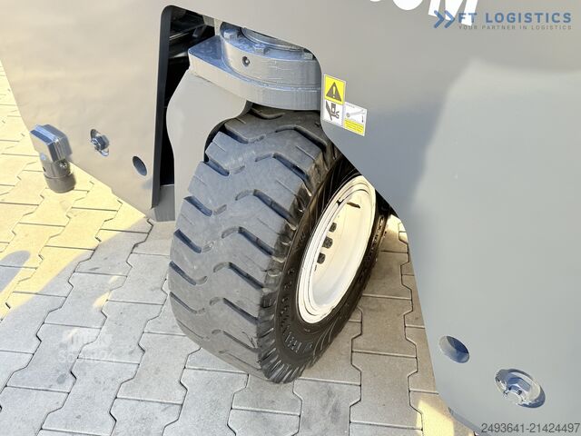 Chariot élévateur multidirectionnel Combilift C4000 GAS TRIPLEX 6900 FREE-LIFT CABIN