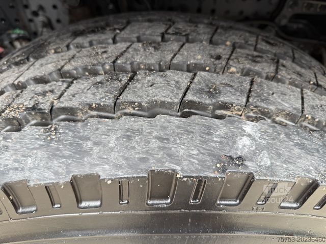 Camion poids lourd MERCEDES-BENZ Antos 1845LS + HMF 2620 Kran