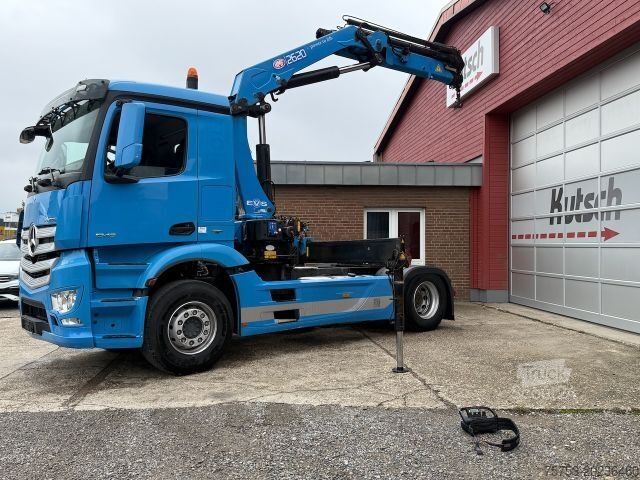 Camion poids lourd MERCEDES-BENZ Antos 1845LS + HMF 2620 Kran