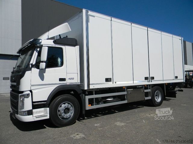 Dobozos teherautó  Faltwand - Kofferaufbau, Seitenfaltwand