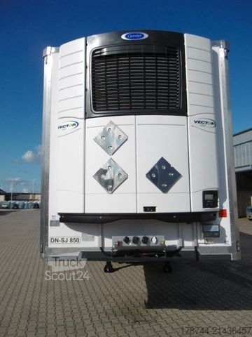 Frigorifik yarı römork  BRF Thermoschiepeplanen-Sattel