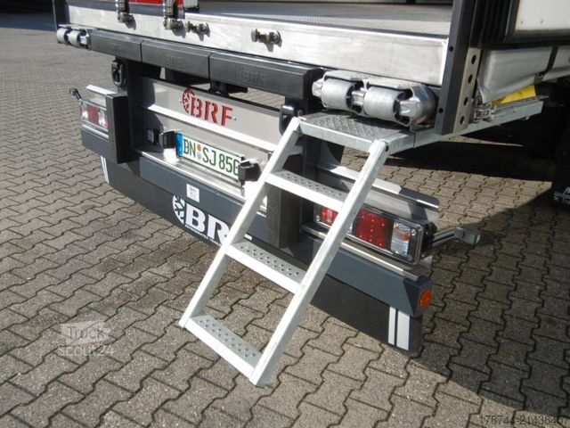 Frigorifik yarı römork  BRF Thermoschiepeplanen-Sattel